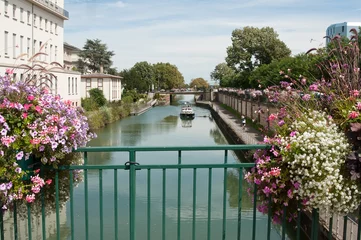 Photo sur Plexiglas Ville sur leau canal fluvial à Mulhouse -Alsace - France