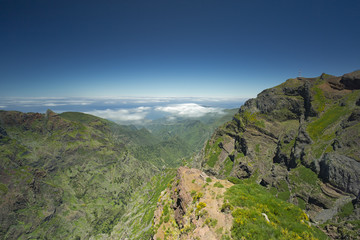 Fototapeta na wymiar Vantage point on the way from Pico Ruivo to Pico do Arieiro, Madeira island, Portugal