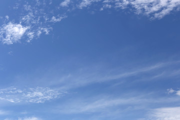 Obraz premium Cloud on blue sky in the daytime.