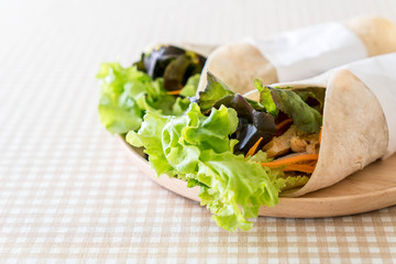 wrap salad roll