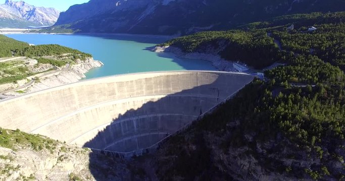 Aerial 4k - Diga di Cancano - sbarramento - Valdidentro - Valtellina (IT) 