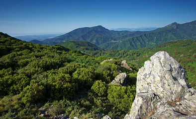 Obraz premium Montagne en littoral de costa verde