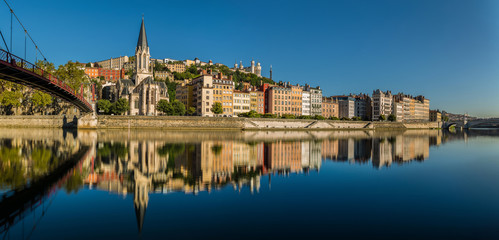 Fototapeta na wymiar colline de Fourvière ville de Lyon
