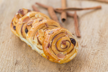 cinnamon and brown sugar cream