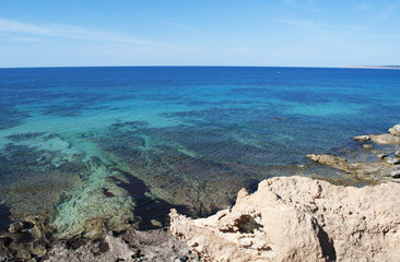 Formentera, Isole Baleari: le rocce e l'acqua trasparente di Calo des Mort il 4 settembre 2010....