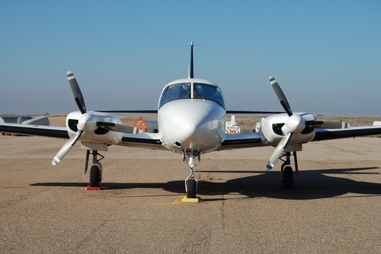 Piper Navajo