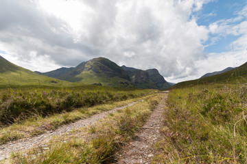 Wandwerg im Glen Coe Tal, Highlands, Schottland