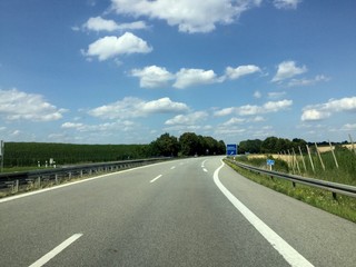 Ausfahrt auf einer Autobahn