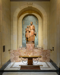 St. Joseph Shrine inside St. Cecelia Cathedral in Omaha, Nebraska - obrazy, fototapety, plakaty