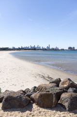Melbourne from Docklands beach vert