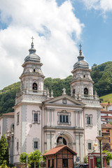 Fototapeta na wymiar Iglesia de San Juan de Plaza Requexu Mieres Asturien (Asturias) Spanien