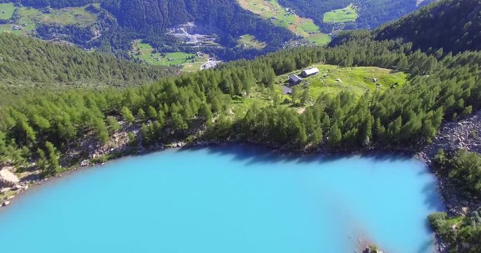 

Aerial 4k - Valmalenco (IT) - Valtellina - Lagazzuolo - 1992 slm - Rifugio Alpini 