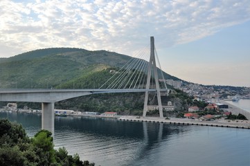 Obraz premium Franjo-Tuđman-Brücke in Dubrovnik