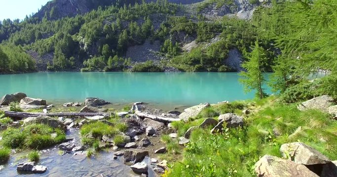 Aerial 4k - Valmalenco (IT) - Valtellina - Lagazzuolo - 1992 slm