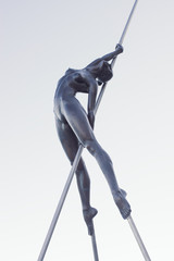 man woman. bronze sculpture in Antibes. 
