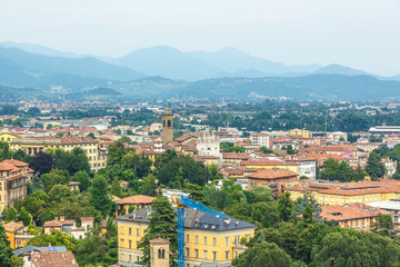 Fototapeta premium Widok na miasto Bergamo z góry