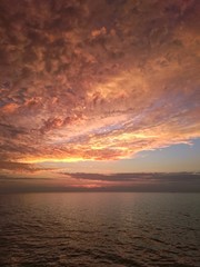 Sonnenuntergang auf dem Meer.