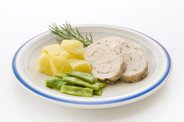 鶏ムネ肉のハーブ風味と野菜の付け合わせ