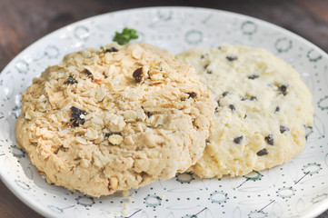 Oatmeal Raisin Cookie and chocolate chip cookie