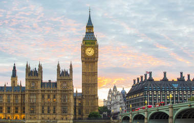 Fototapeta na wymiar Big Ben and the Parliament in colorful clouds.
