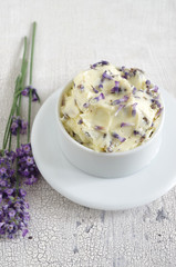 Lavendelbutter