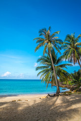 Fototapeta na wymiar Beautiful tropical island beach summer holiday - Travel vacation concept.