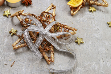 Fototapeta na wymiar how to make christmas decoration in star shape using wooden stic