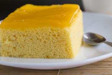 A food desserts is cake.