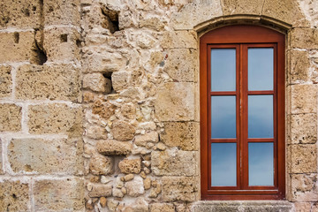 Fototapeta na wymiar Window in old house