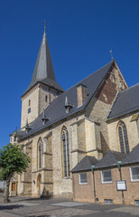Fototapeta na wymiar St. getrudis church on the central square in Horstmar