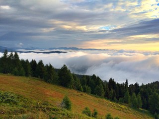 Fototapeta na wymiar Inversion in the Alps in Austria
