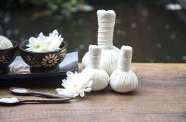 Obraz premium Spa massage and treatment on the wood, Thailand, select focus 