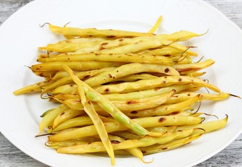 Grilled yellow beans