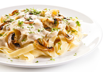Pasta with champignons and sauce