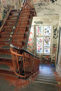 Berlin / Graffitis dans une cage d'escalier