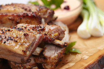 grilled ribs with sauce