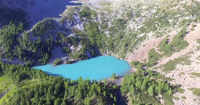 Aerial 4k - Valmalenco (IT) - Valtellina - Lagazzuolo - 1992 slm