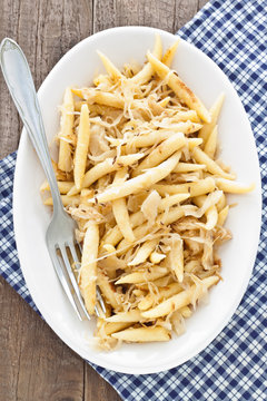 Schupfnudeln mit Sauerkraut