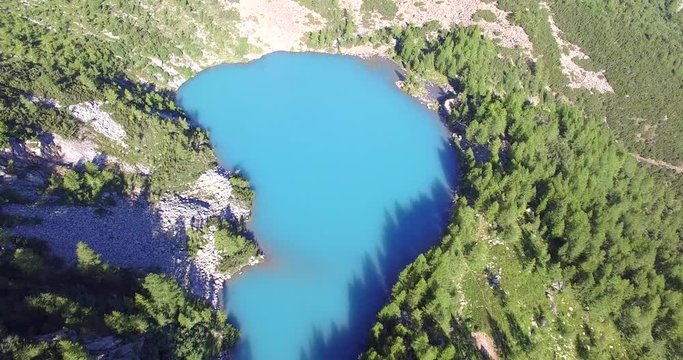 Aerial 4k - Valmalenco (IT) - Valtellina - Lagazzuolo - 1992 slm