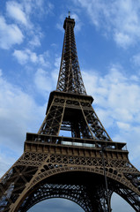 Fototapeta na wymiar Torre Eiffel - Parigi