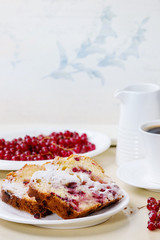 Cake with red currant