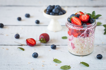 Healthy breakfast: overnight oats with fresh strawberries