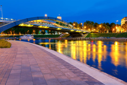 Vilnius. Mindaugas Bridge across Neris.