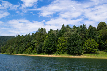 Zielone wzgórza nad Soliną © Senatorek