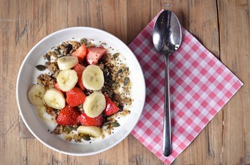 Lactose free yoghurt with crunchy, organic granola