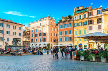 Obraz premium Plac Santa Maria w Trastevere, Rzym. Włochy