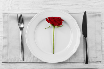 Beautiful table setting with flowers