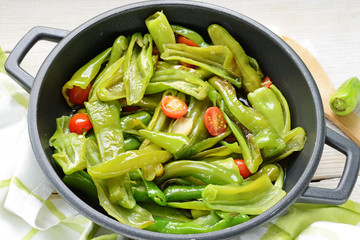 peperoni friggitelli in padella