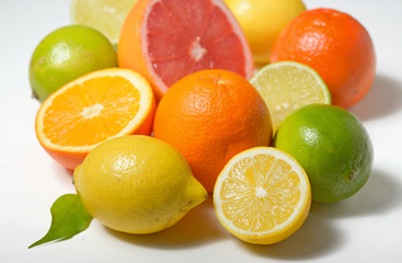 Fototapeta na wymiar citrus fruits isolated on white background