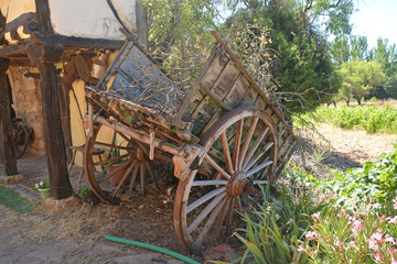 carro de madera viejo